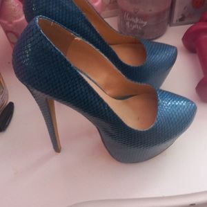 Blue heels from shoe dazzle